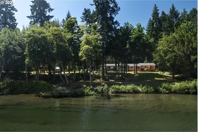 15928 N Umpqua Hwy, Roseburg, OR 97470 - Photo 1