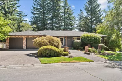 32 Independence Ave, Lake Oswego, OR 97035 - Photo 1