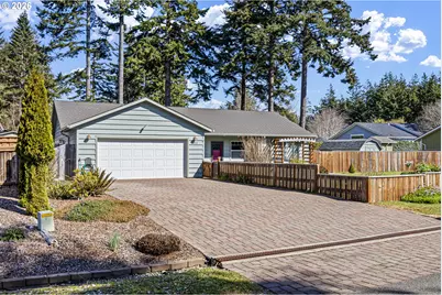 1155 12th Ct SE, Bandon, OR 97411 - Photo 1
