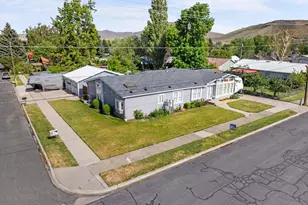 2248 Oak St, Baker City, OR 97814 - Photo 1