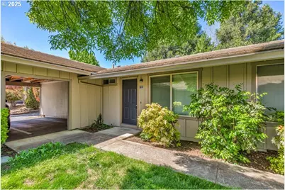 300 Shafer Ln, Jacksonville, OR 97530 - Photo 1