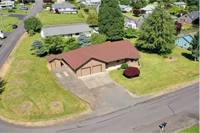 50541 Hillcrest Dr, Scappoose, OR 97056 - Photo 1