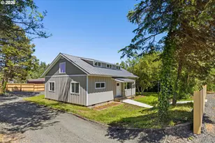 950 Exchange St, North Bend, OR 97459 - Photo 1