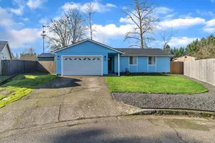 550 N 6th Pl, Harrisburg, OR 97446 - Photo 1