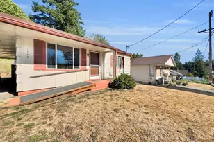 1548 N Ivy St, Coquille, OR 97423 - Photo 1