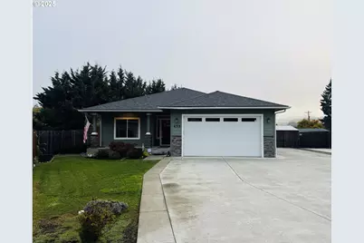 455 SE Woody Ct, Myrtle Creek, OR 97457 - Photo 1