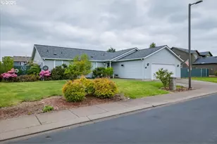 5323 Olympic Cir, Eugene, OR 97402 - Photo 1