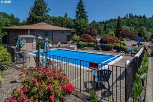 1392 SE Ct Ave, Roseburg, OR 97470 - Photo 1