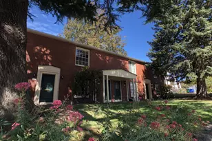 5617 SE Belmont St, Portland, OR 97215 - Photo 1