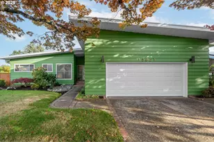 13621 NE Fremont Ct, Portland, OR 97230 - Photo 1