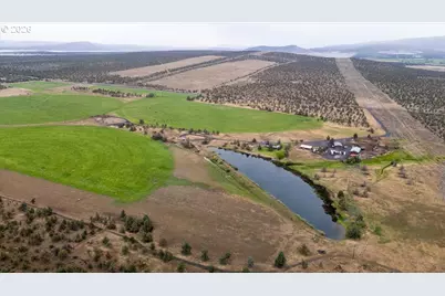 7995 SW Houston Lake Rd, Powell Butte, OR 97753 - Photo 1