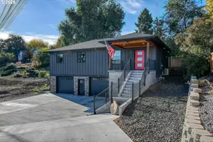 2716 SW Hailey Ave, Pendleton, OR 97801 - Photo 1