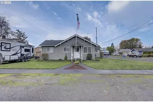 511 4th SW Ave, Castle Rock, WA 98611 - Photo 1