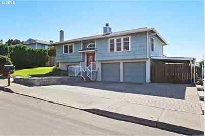 679 Brentwood Dr, The Dalles, OR 97058 - Photo 1