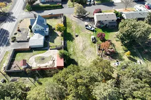 4233 Chenoweth Rd, The Dalles, OR 97058 - Photo 1