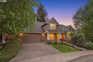 2432 SW Huber Ct, Portland, OR 97219 - Photo 1