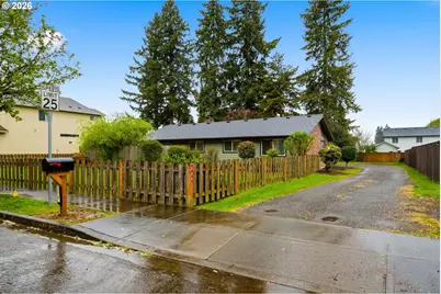 2418 NW 4th Ave, Battle Ground, WA 98604 - Photo 1