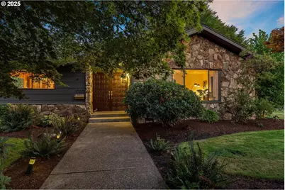 1030 NW 20th St, McMinnville, OR 97128 - Photo 1