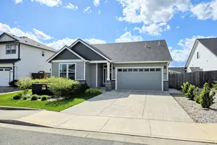 443 NE Pine St, Sublimity, OR 97385 - Photo 1