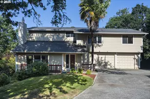 975 W Silver Ct, Roseburg, OR 97471 - Photo 1