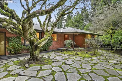 10710 S Moapa Ave, Portland, OR 97219 - Photo 1