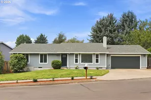 637 SE Paropa Pl, Gresham, OR 97080 - Photo 1