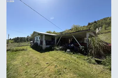 232 Marilyn St, Roseburg, OR 97470 - Photo 1