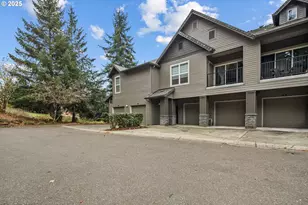 975 Springtree Ln, West Linn, OR 97068 - Photo 1