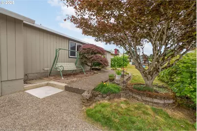 1652 SE Duke Dr, Hillsboro, OR 97123 - Photo 1