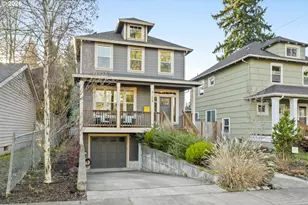9156 N Pier Park Pl, Portland, OR 97203 - Photo 1