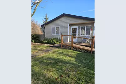 738 S 2nd St, Carlton, OR 97111 - Photo 1