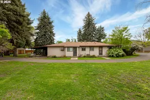 2903 N Spruce St, La Grande, OR 97850 - Photo 1