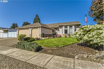 11973 Leann Marie Ln, Oregon City, OR 97045 - Photo 1