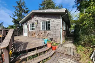 307 12th St, Port Orford, OR 97465 - Photo 1