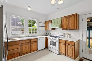 725 NE 79th Ave, Portland, OR 97213 - Photo 14