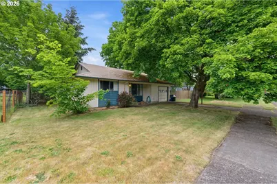 13137 SE Francis St, Portland, OR 97236 - Photo 1