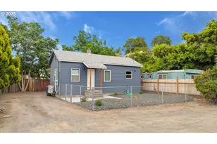 518 SW 14th St, Pendleton, OR 97801 - Photo 1