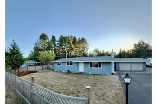 1005 N 8th St, Lakeside, OR 97449 - Photo 1