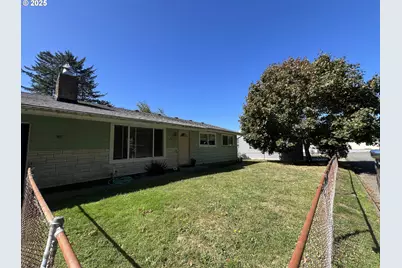 94242 7th St, Gold Beach, OR 97444 - Photo 1