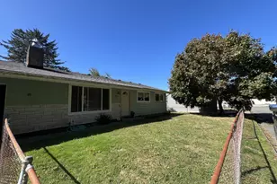 94242 7th St, Gold Beach, OR 97444 - Photo 1