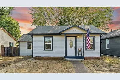 954 Elm St, Junction City, OR 97448 - Photo 1