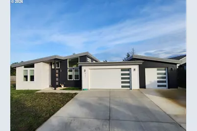 617 Windcrest Dr, Bandon, OR 97411 - Photo 1