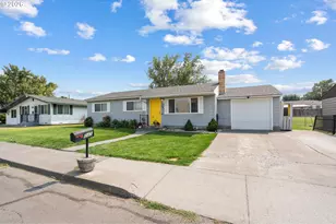 245 W Highland Ave, Hermiston, OR 97838 - Photo 1