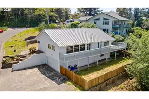 2144 Hamilton St, North Bend, OR 97459 - Photo 1