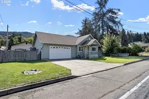 405 Lane Ave, Drain, OR 97435 - Photo 1