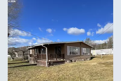 303 Pine Ave, Spray, OR 97874 - Photo 1