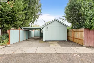 1116 NE Irvine St, McMinnville, OR 97128 - Photo 1