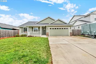 632 N 5th St, Creswell, OR 97426 - Photo 1