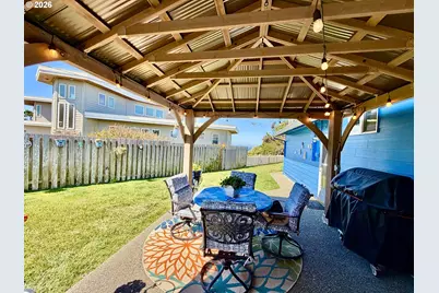 1247 Iris St, Brookings, OR 97415 - Photo 38