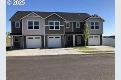 681 E Oregon Ave, Hermiston, OR 97838 - Photo 1